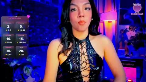 Snapshot of louisassy chatting on July 7, 2026, 3:20 am Louisa online show from July 7, 2026, 3:20 am