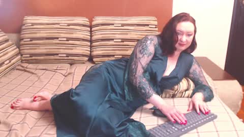 Louise Love online show from December 7, 2024, 11:40 am