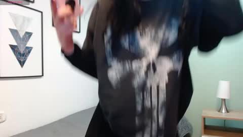 Lou online show from April 15, 2026, 9:26 pm