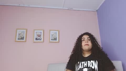 lourdes_moon22 online show from September 9, 2025, 12:26 pm