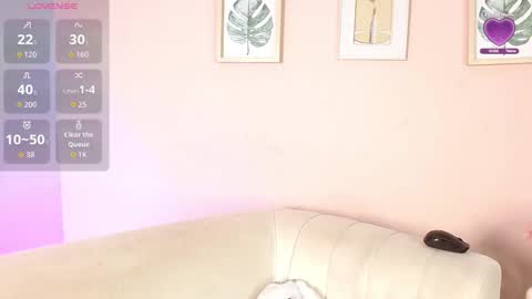 lourdes_moon22 online show from January 10, 2026, 12:40 pm