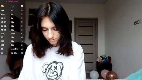 EVA online show from November 25, 2025, 7:08 am