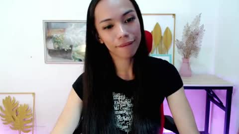 Snapshot of lovabletrexie14 chatting on August 5, 2026, 1:14 pm lovabletrexie14 online show from August 5, 2026, 1:14 pm