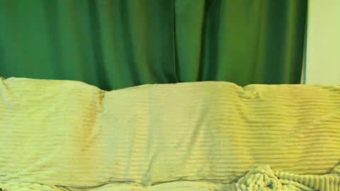 Cute face online show from February 12, 2026, 4:18 am