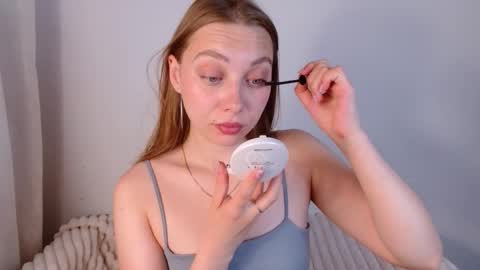 love bella  online show from June 2, 2026, 12:01 am