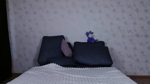 Snapshot of love_bella_ chatting on June 25, 2026, 12:21 am love bella online show from June 25, 2026, 12:21 am