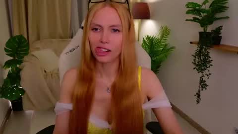 Snapshot of love_call chatting on July 3, 2026, 2:18 am love_call online show from July 3, 2026, 2:18 am