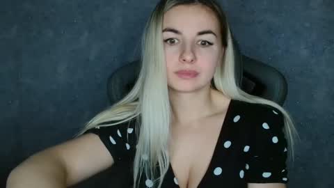 Megane online show from February 19, 2025, 2:34 pm