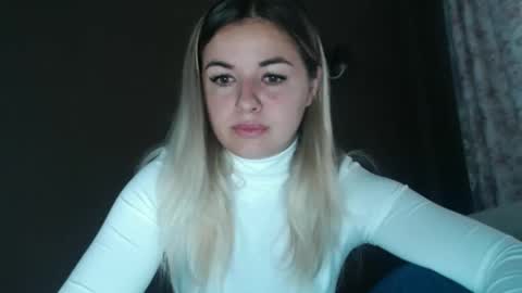 Megane online show from November 4, 2025, 8:13 am