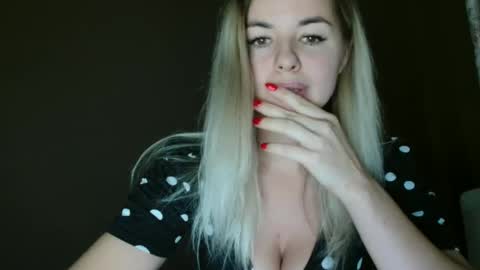 Megane online show from November 28, 2025, 8:39 am