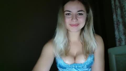 Megane online show from December 1, 2025, 8:19 am