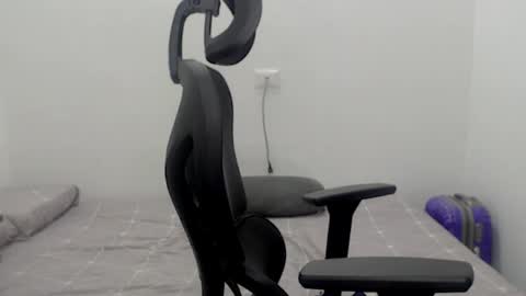 Nina online show from March 12, 2026, 8:48 pm