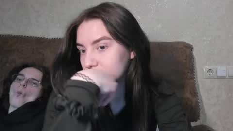 LINA online show from March 20, 2026, 4:39 am