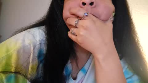 Snapshot of love_raquel_xo chatting on March 28, 2026, 3:06 am Raquel Love online show from March 28, 2026, 3:06 am