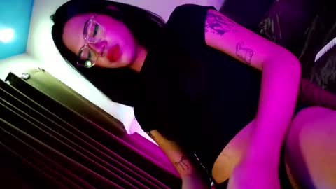 Seren online show from October 30, 2025, 11:11 am