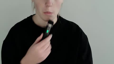 Vivian online show from November 20, 2025, 11:54 am