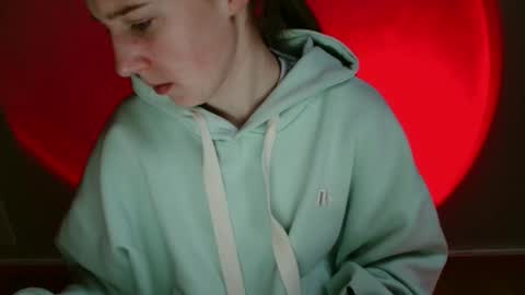 Vivian online show from January 13, 2026, 12:10 pm