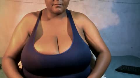 Snapshot of lovebesty chatting on June 3, 2026, 3:17 pm lovebesty online show from June 3, 2026, 3:17 pm