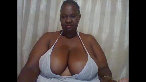 Lynn online show from February 21, 2025, 10:37 pm