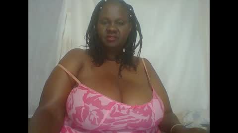 Lynn online show from September 23, 2025, 9:51 pm