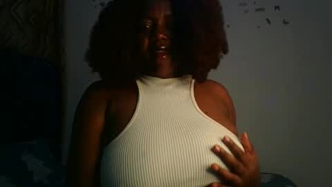 Snapshot of lovecumsluttie chatting on October 3, 2025, 6:16 pm mila online show from October 3, 2025, 6:16 pm