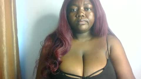 Snapshot of lovecumsluttie chatting on June 21, 2026, 6:27 am mila online show from June 21, 2026, 6:27 am
