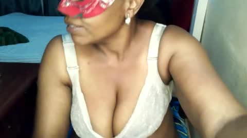 loveedee4 online show from February 20, 2026, 9:48 pm