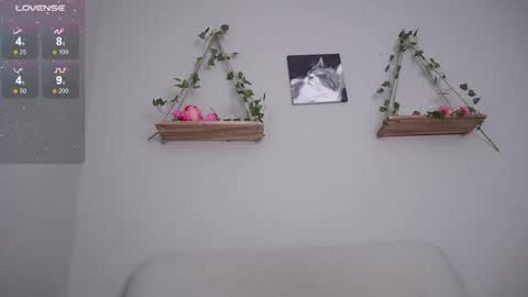 katalina   online show from March 7, 2025, 7:30 am