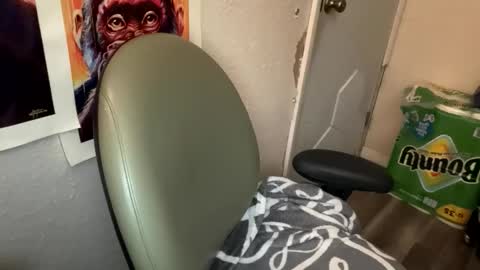 Ashley and Leon online show from April 25, 2026, 7:55 am