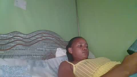lovegal335 online show from May 8, 2026, 7:57 am