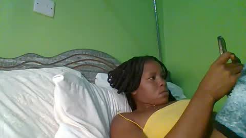 lovegal335 online show from June 5, 2026, 8:47 pm