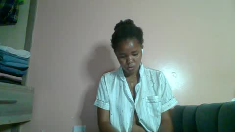 lovegal335 online show from June 29, 2026, 7:36 pm