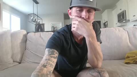 lovehatlovers online show from December 19, 2024, 8:23 pm