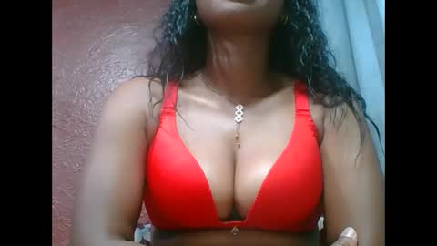 loveinlife750427 online show from October 7, 2025, 5:37 am