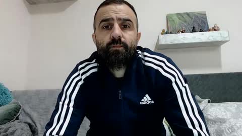 loveivat80 online show from December 6, 2024, 6:37 am