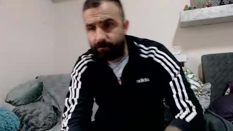 loveivat80 online show from December 8, 2024, 7:15 am