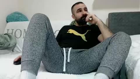 loveivat80 online show from December 27, 2024, 9:17 am