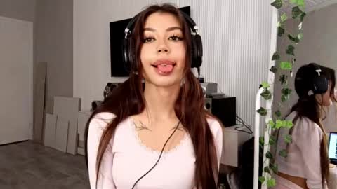 Flora online show from March 4, 2026, 11:16 am