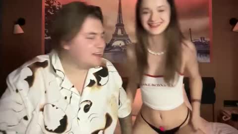 Snapshot of lovelly_mooncouple chatting on November 13, 2025, 9:47 pm Mileena and Oliver online show from November 13, 2025, 9:47 pm