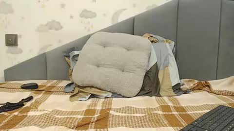 lovellykitty online show from January 22, 2025, 10:18 am