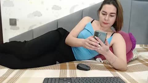 lovellykitty online show from November 19, 2025, 7:08 am