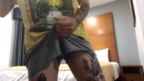 lovelove9915 online show from December 4, 2024, 4:43 am