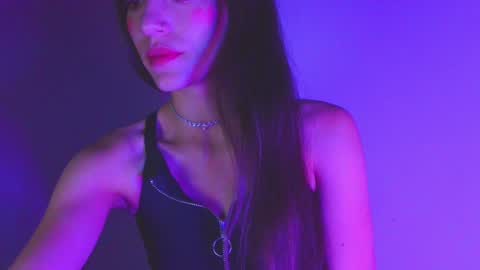 Snapshot of lovely_akira_xwx chatting on December 27, 2024, 4:04 am Tami online show from December 27, 2024, 4:04 am