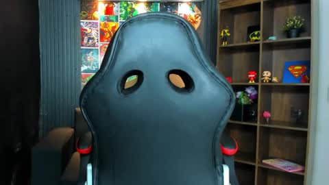 lovely_ashlee online show from February 26, 2025, 12:36 pm