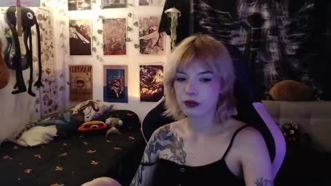 Cassie online show from July 14, 2026, 4:50 am