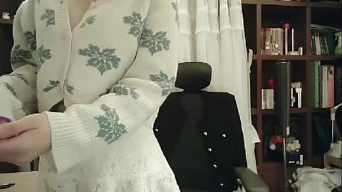 DANA KIM online show from January 18, 2025, 7:58 pm