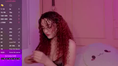 Snapshot of lovely_emma18 chatting on November 5, 2025, 1:55 pm Emma online show from November 5, 2025, 1:55 pm