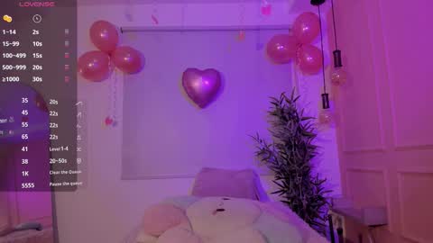 Snapshot of lovely_emma18 chatting on February 14, 2026, 1:41 pm Emma online show from February 14, 2026, 1:41 pm