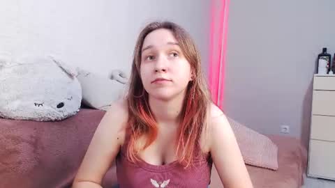 Snapshot of lovely_hayley chatting on June 8, 2026, 9:48 pm Lovely Hayley online show from June 8, 2026, 9:48 pm
