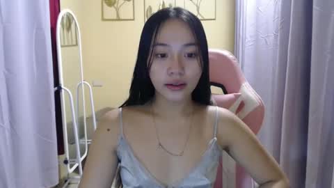 lovely_leah23 online show from September 10, 2025, 7:14 pm